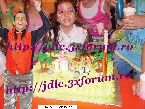 are un tată celebru şi este printre primele la cam aşa o descriu colegii de